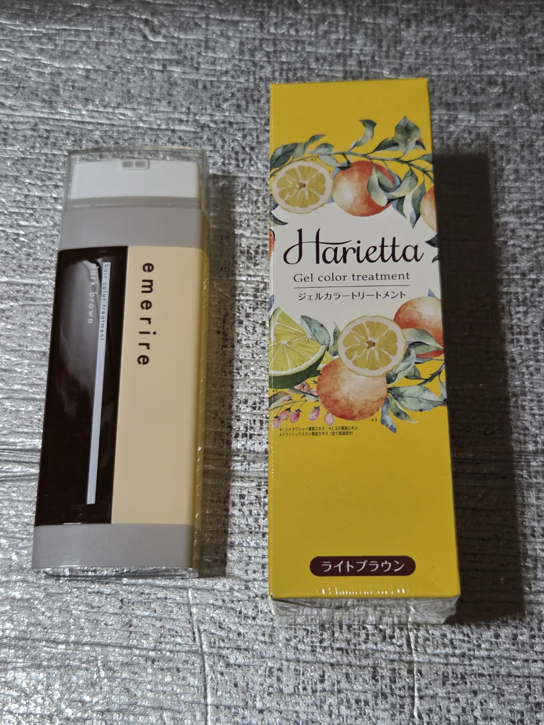 エメリル ヘアカラートリートメント ダークブラウン、Harrietta ジェルカラートリートメント ライトブラウン