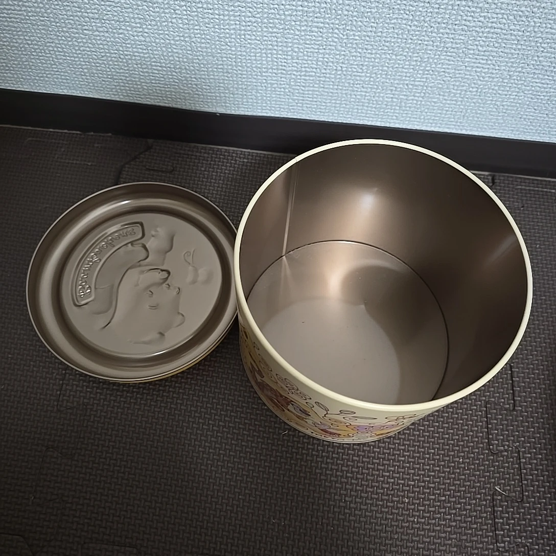 ディズニー くまのプーさん プーフレンズ お菓子缶の写真4枚目