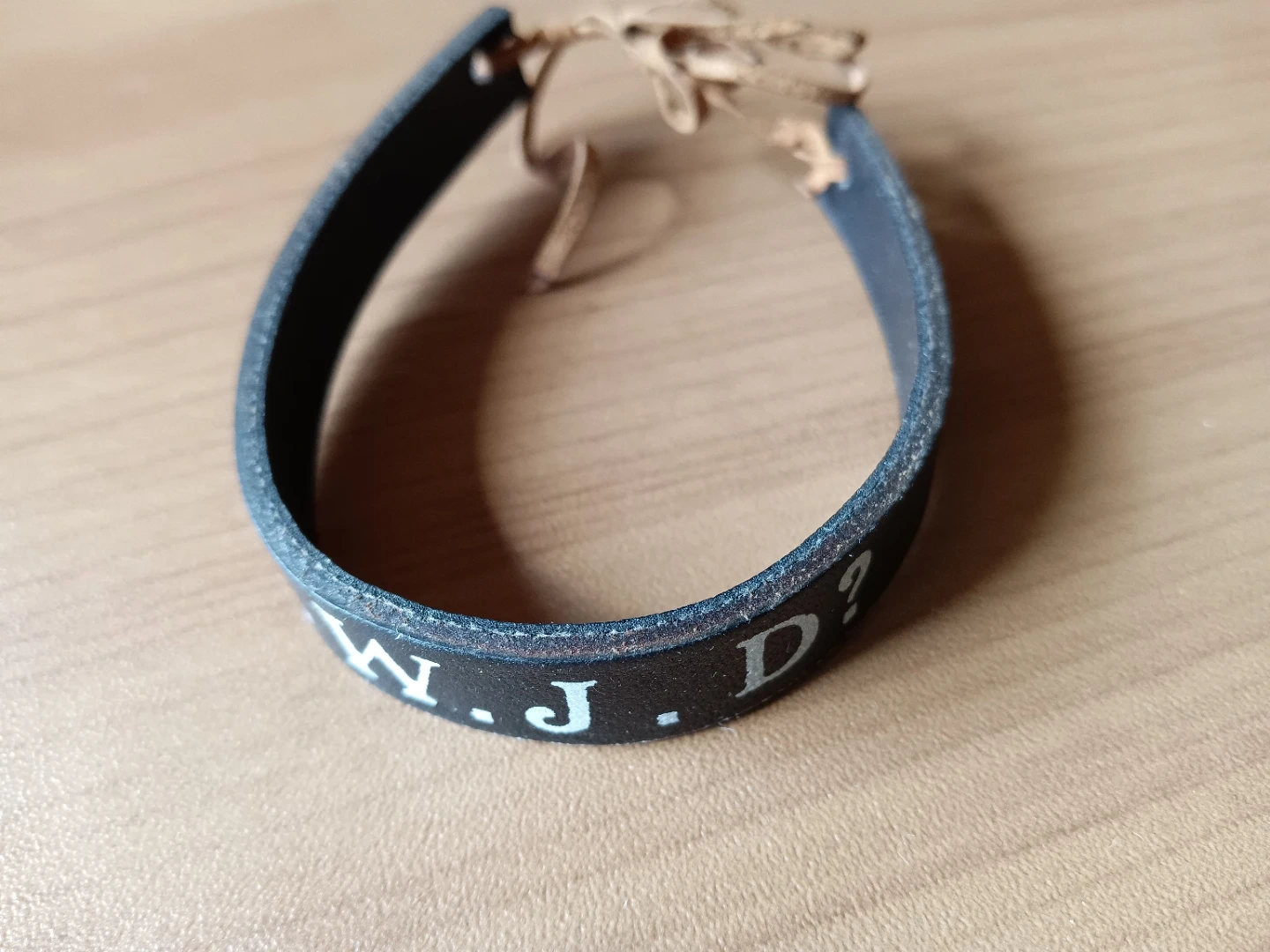 レザーブレスレットW. W.J.D?