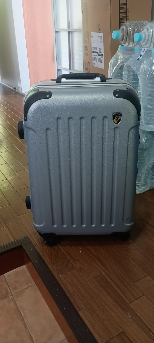 GRIFFIN LAND スーツケースの写真2枚目