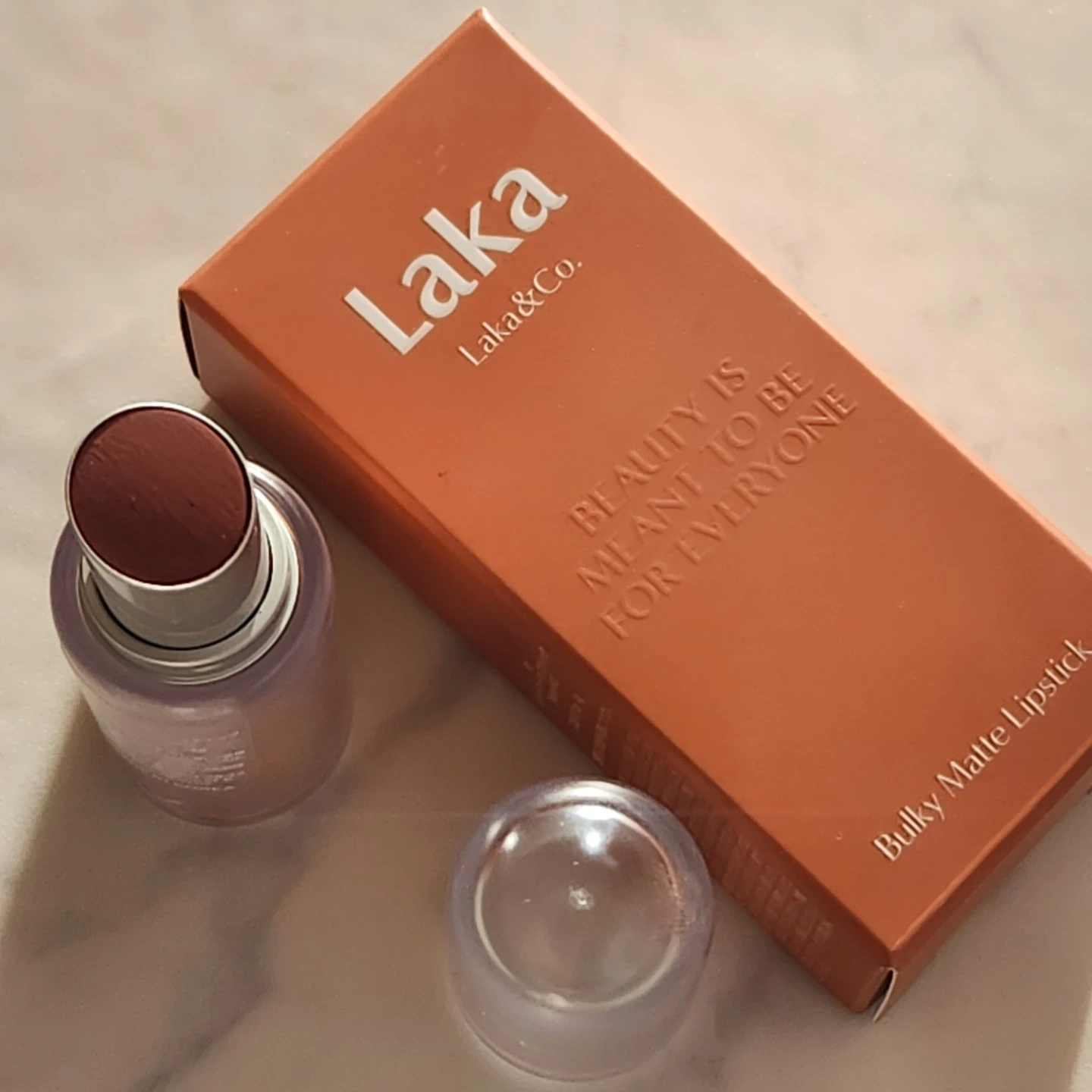 ラカ Bulky Matte Lipstick 402 To Roseの写真2枚目