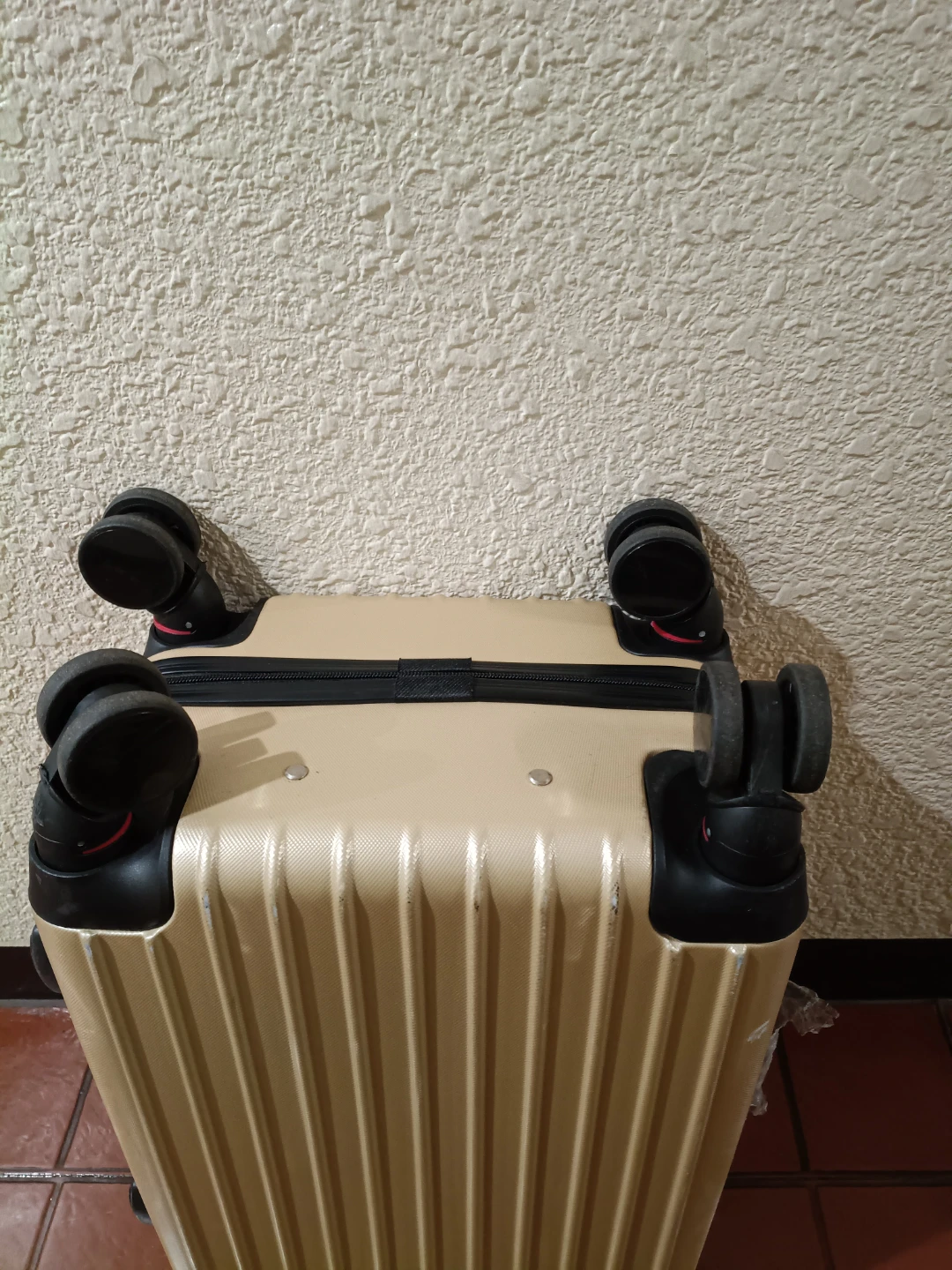 機内持ち込みスーツケース　TSAロックの写真5枚目