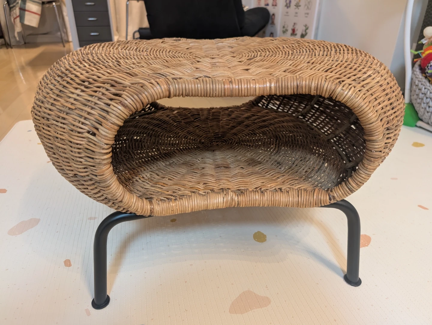【IKEA】イケア GAMLEHULT ガムレフルト 収納付きフットスツールの写真2枚目