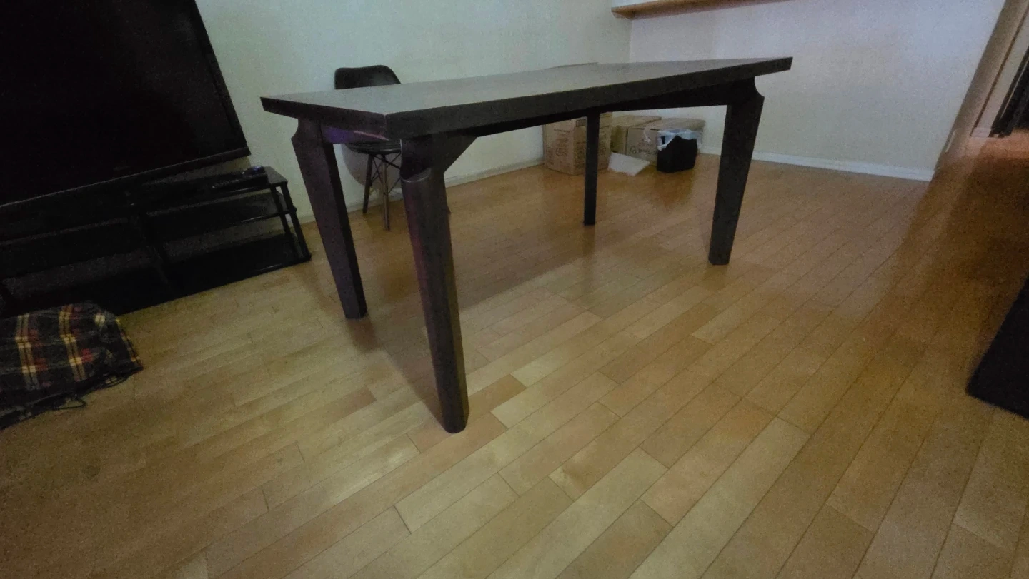木製ダイニングテーブル しっかりした作りです。の写真4枚目