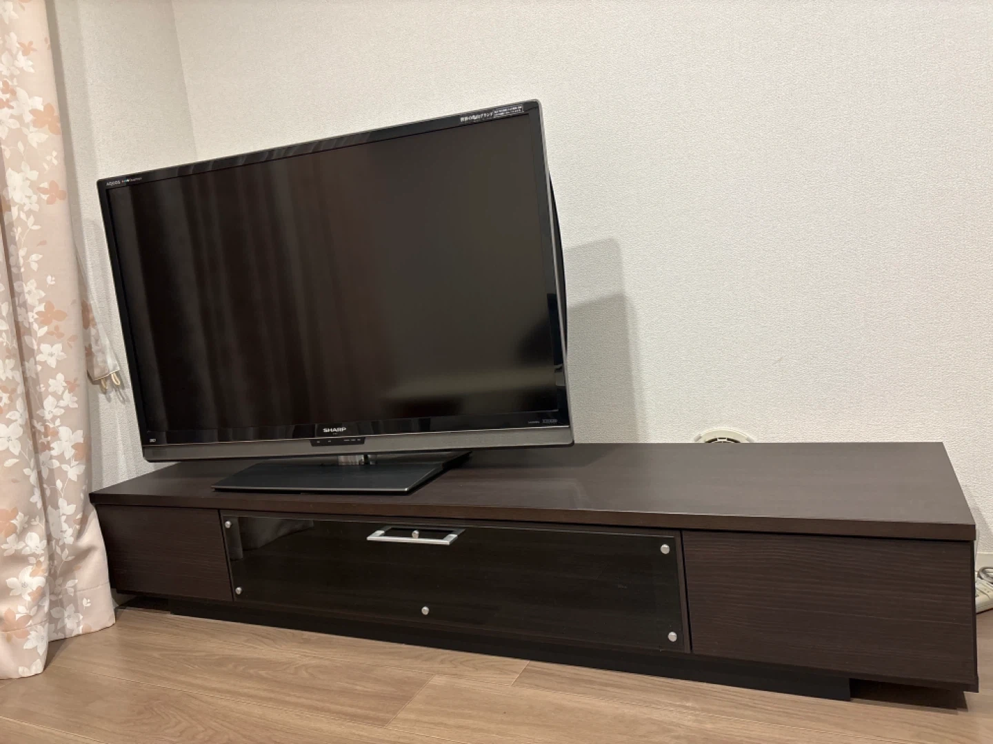 テレビ46型、テレビボード期間限定
