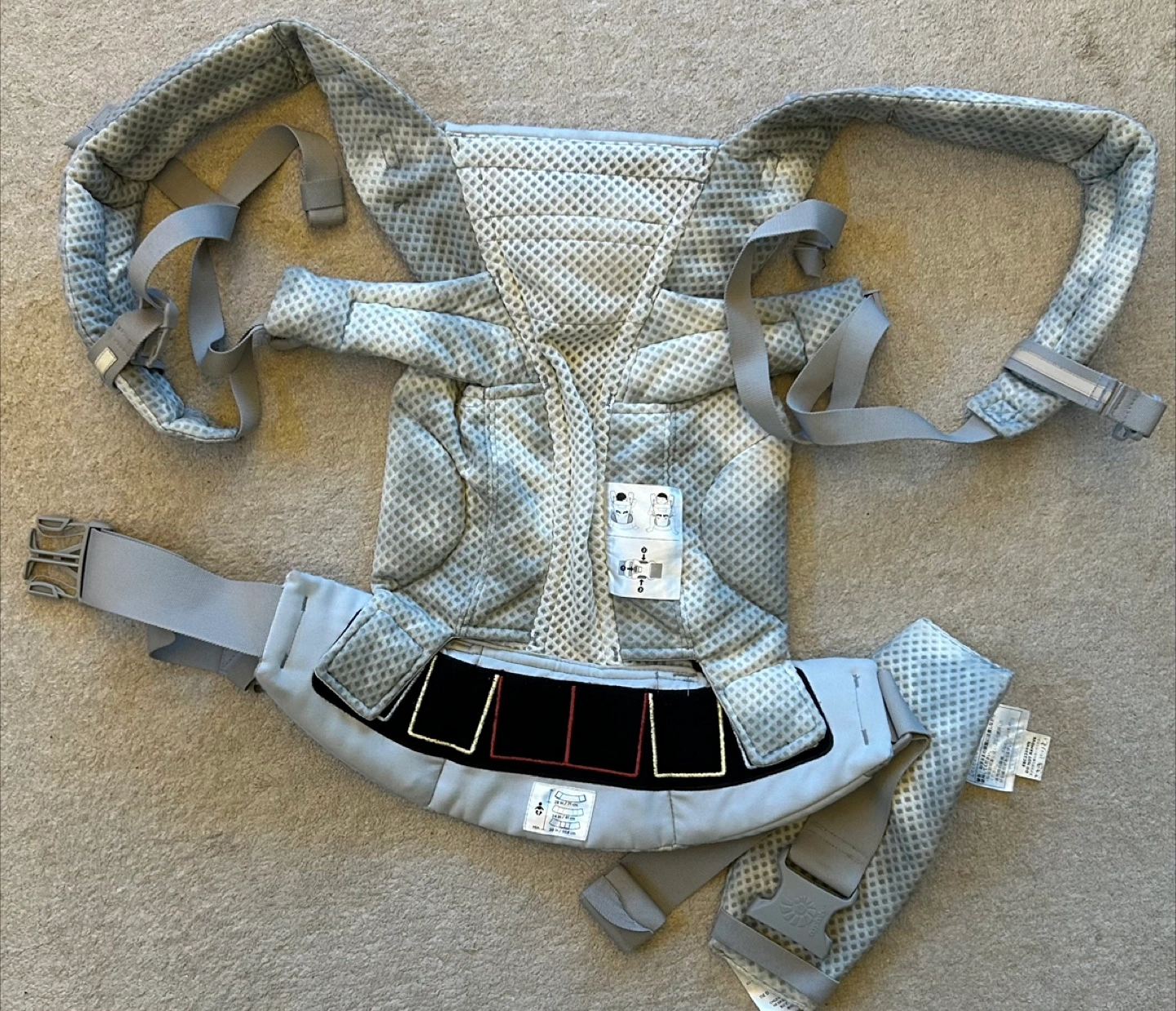 エルゴ オムニブリーズ 抱っこ紐 グレーの写真2枚目