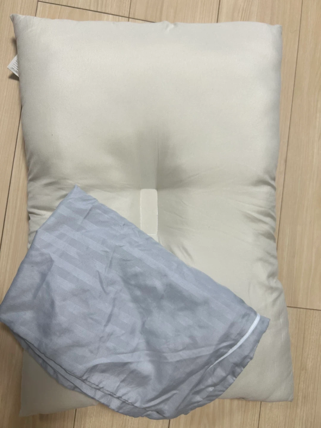 布団セット【敷き布団、枕、シーツ】の写真3枚目