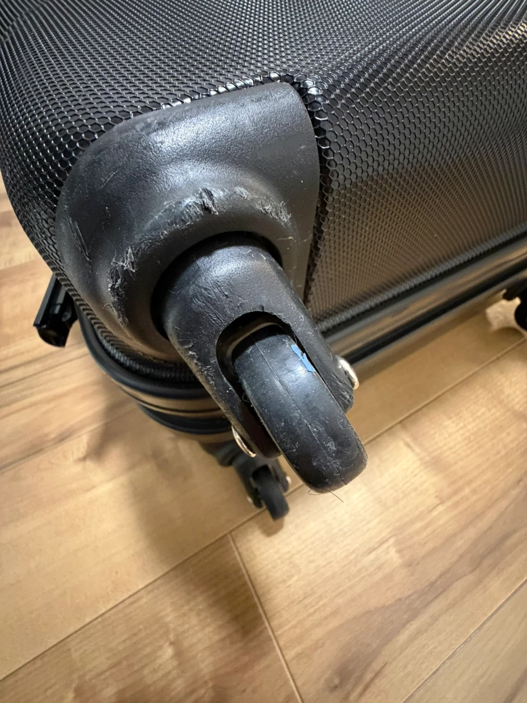 【キャスター修理済】エスケープ スーツケース 60L 鍵なし格安 内装美品の写真8枚目