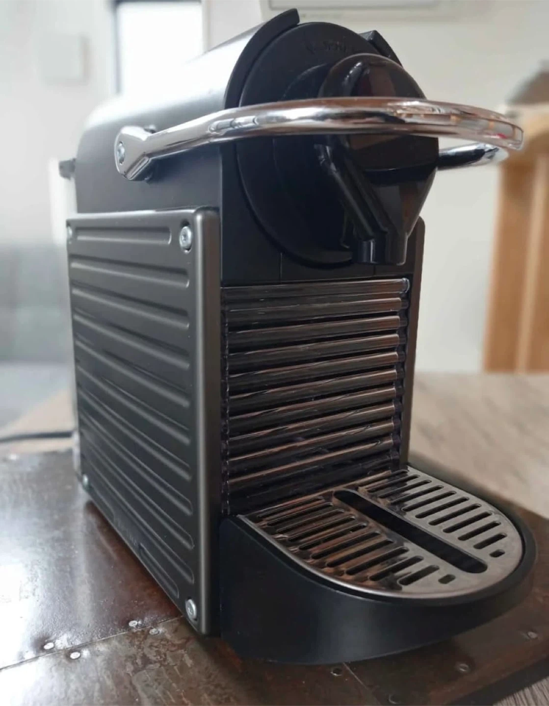 ネスプレッソ PIXIE コーヒーメーカー. NESPRESSOの写真4枚目