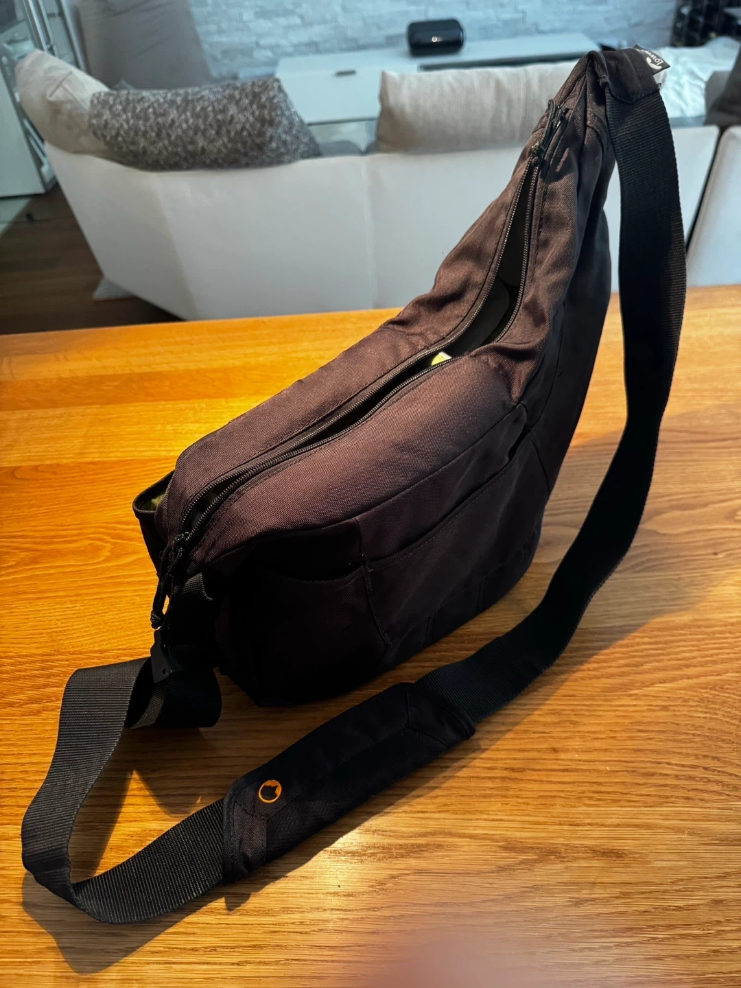 Lowepro カメラバッグ