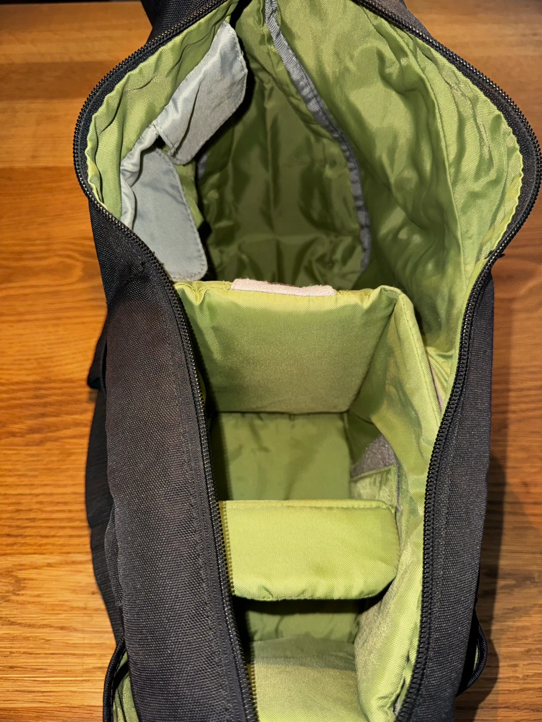 Lowepro カメラバッグの写真2枚目