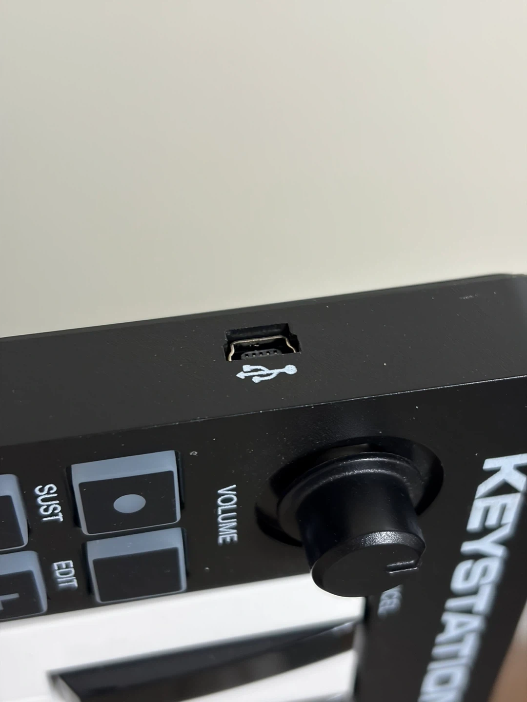 M-AUDIO Keystation Mini 32 MK3 MIDIキーボードの写真3枚目