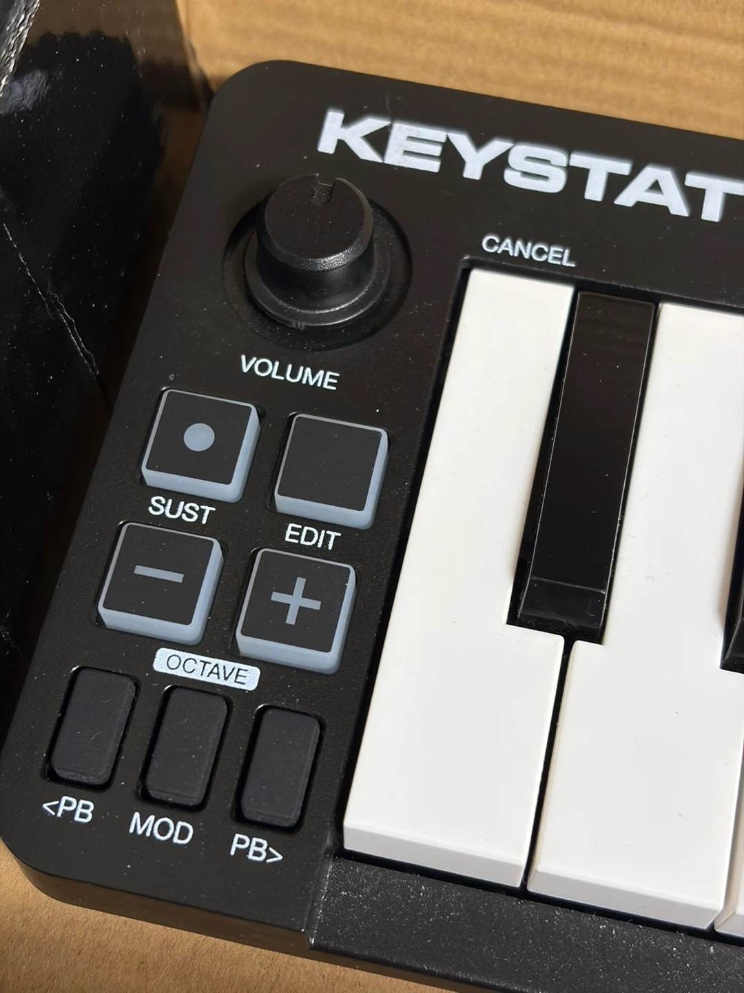 M-AUDIO Keystation Mini 32 MK3 MIDIキーボードの写真2枚目