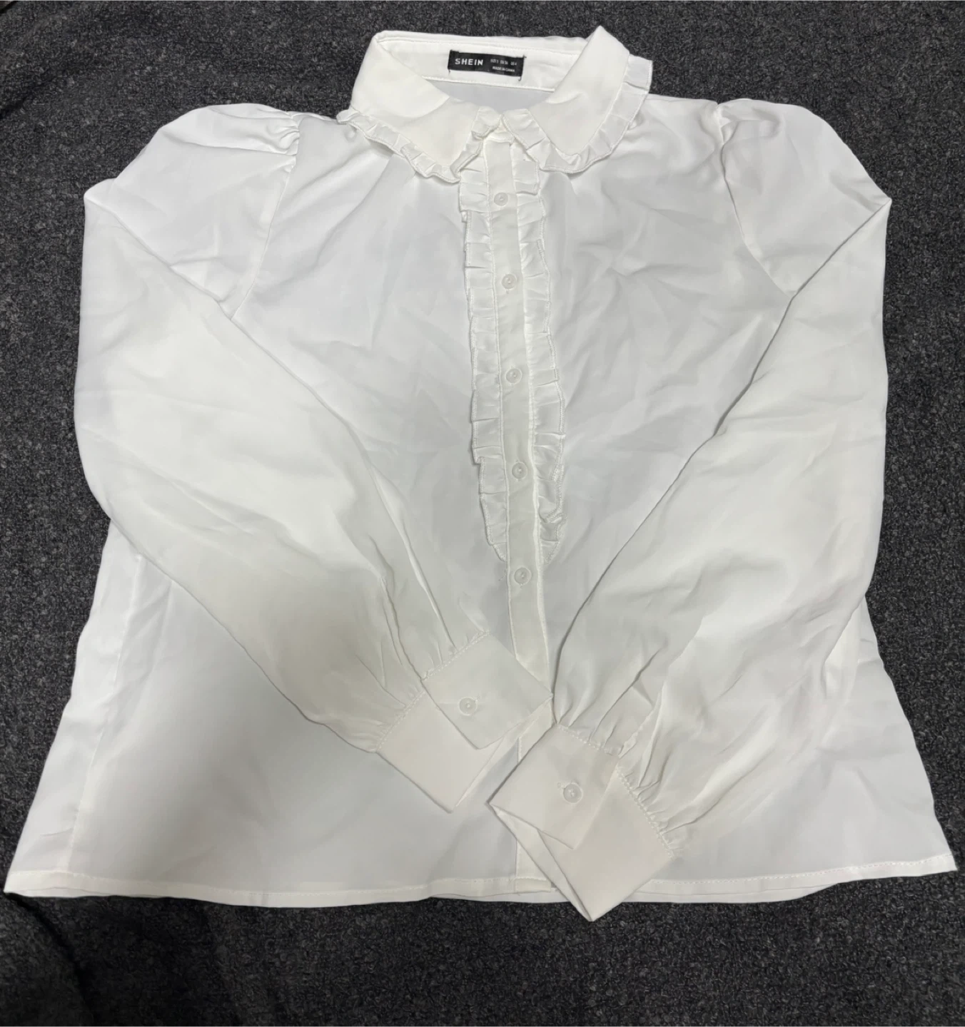 SHEIN フリルブラウス Sサイズ 白黒2枚のイロチセットで 中古品