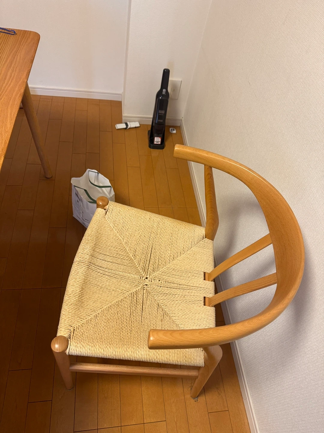 2個セット!木製 ウィッシュボーン ダイニング チェアの写真3枚目