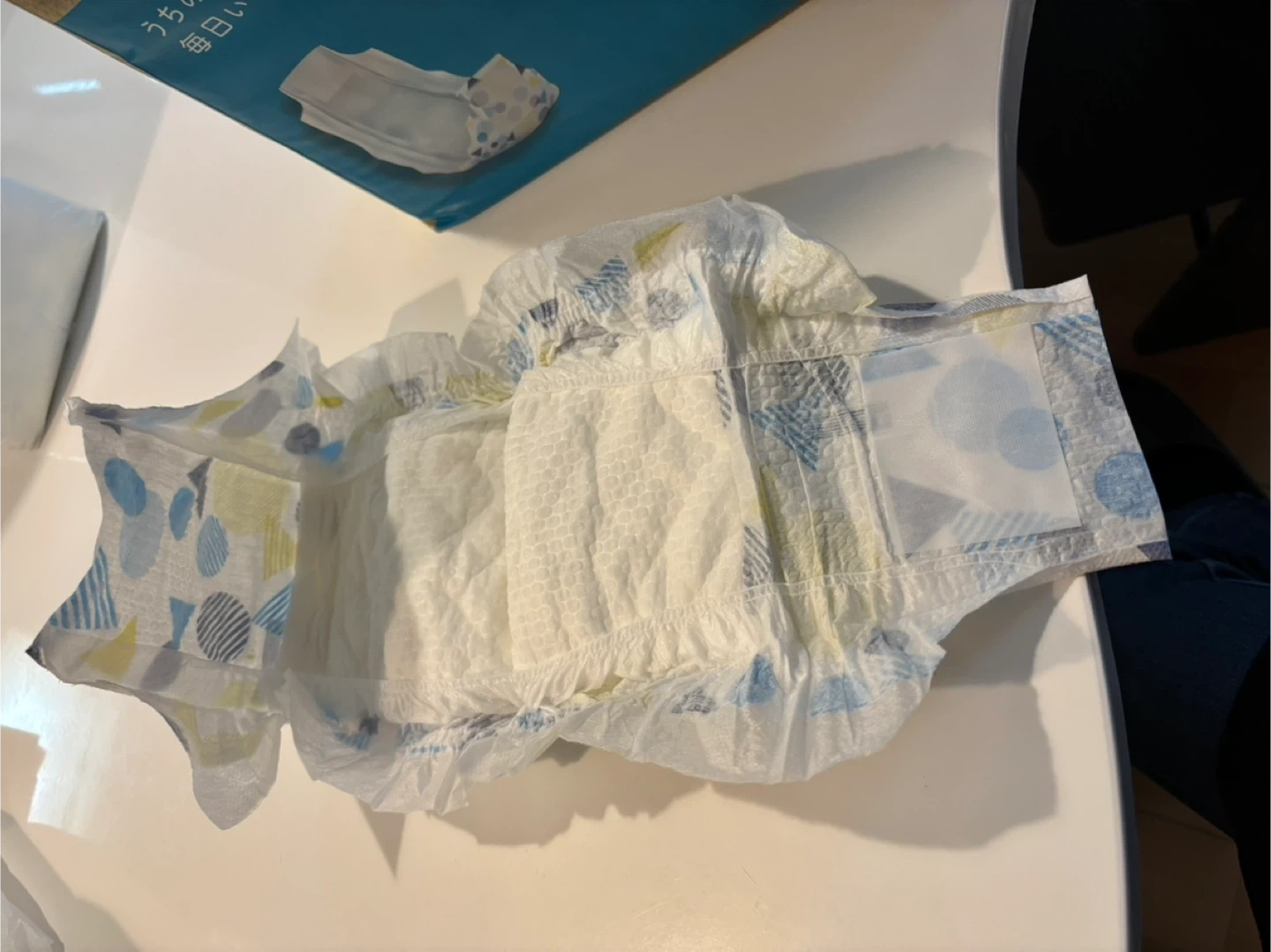 アイリスオーヤマ ペット用おむつ Mサイズ(開封済み)の写真2枚目