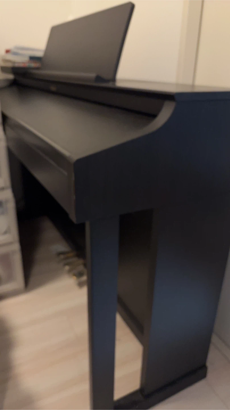 ローランド HP305 電子ピアノの写真2枚目