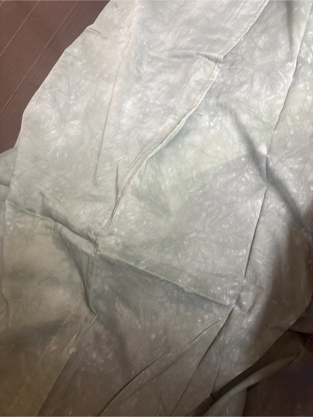 着物 グレー絵柄の写真4枚目