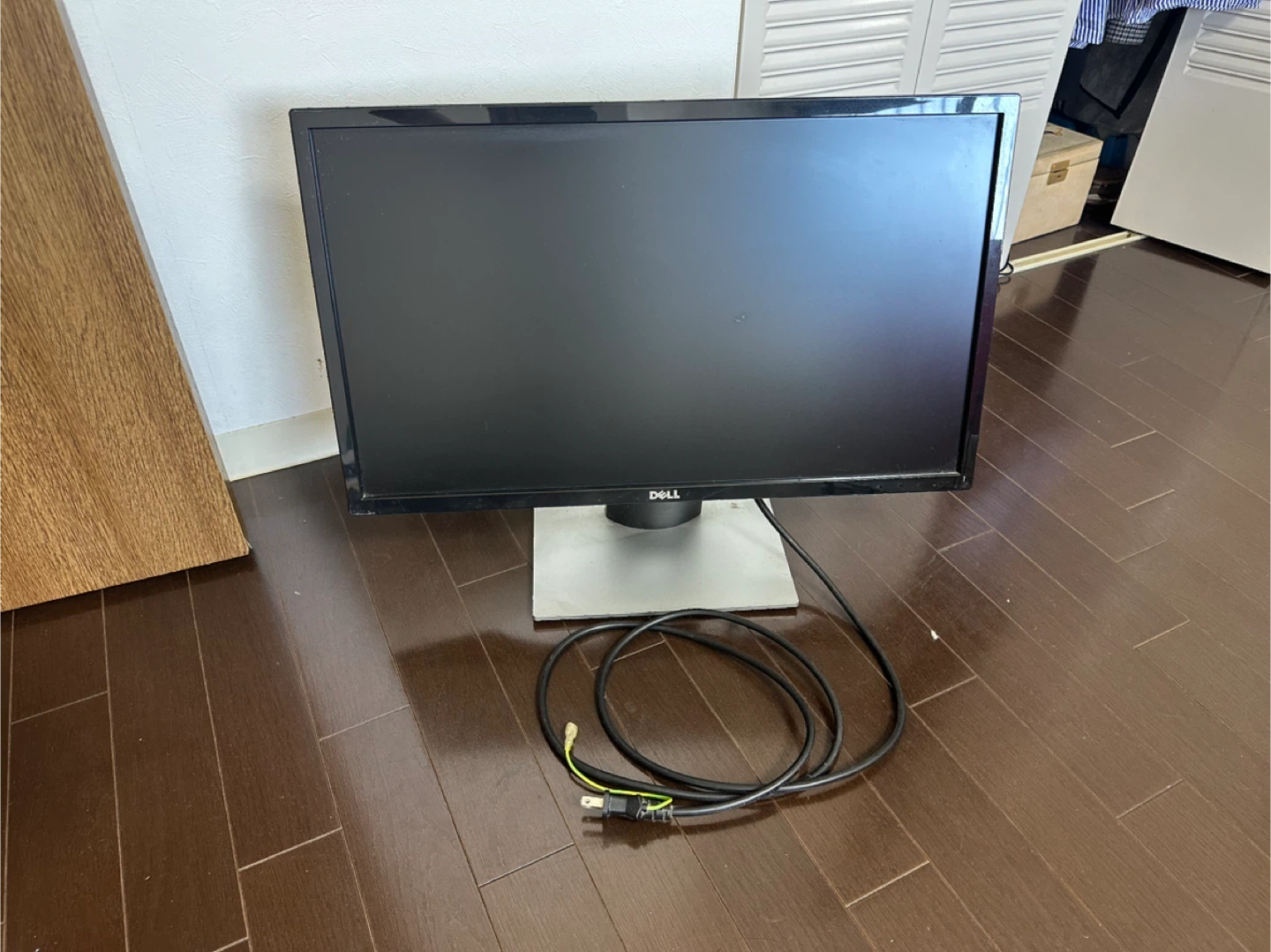 デル PCモニター(日曜日に引き取り店に持って行きます)