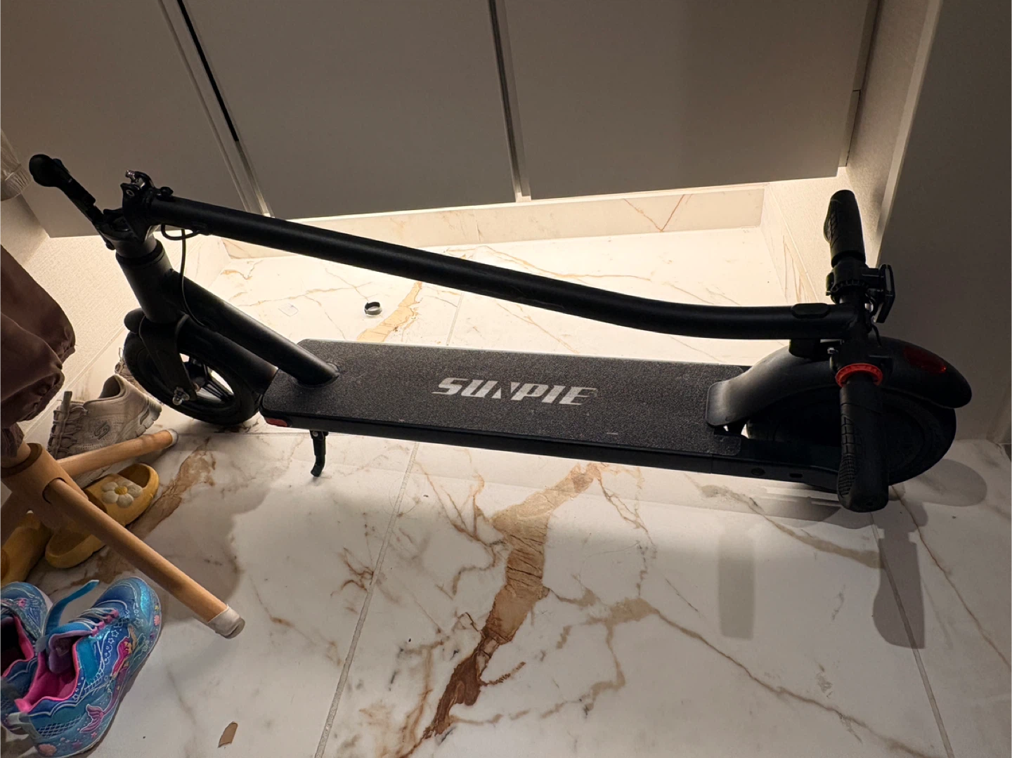 電動キックボード SUNPIE/TOJOY 8.5インチ ¥5,000 現金手渡しの写真4枚目