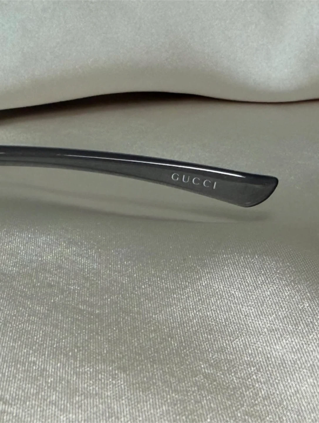 GUCCI グレー サングラス GG 2743/F/Sの写真5枚目