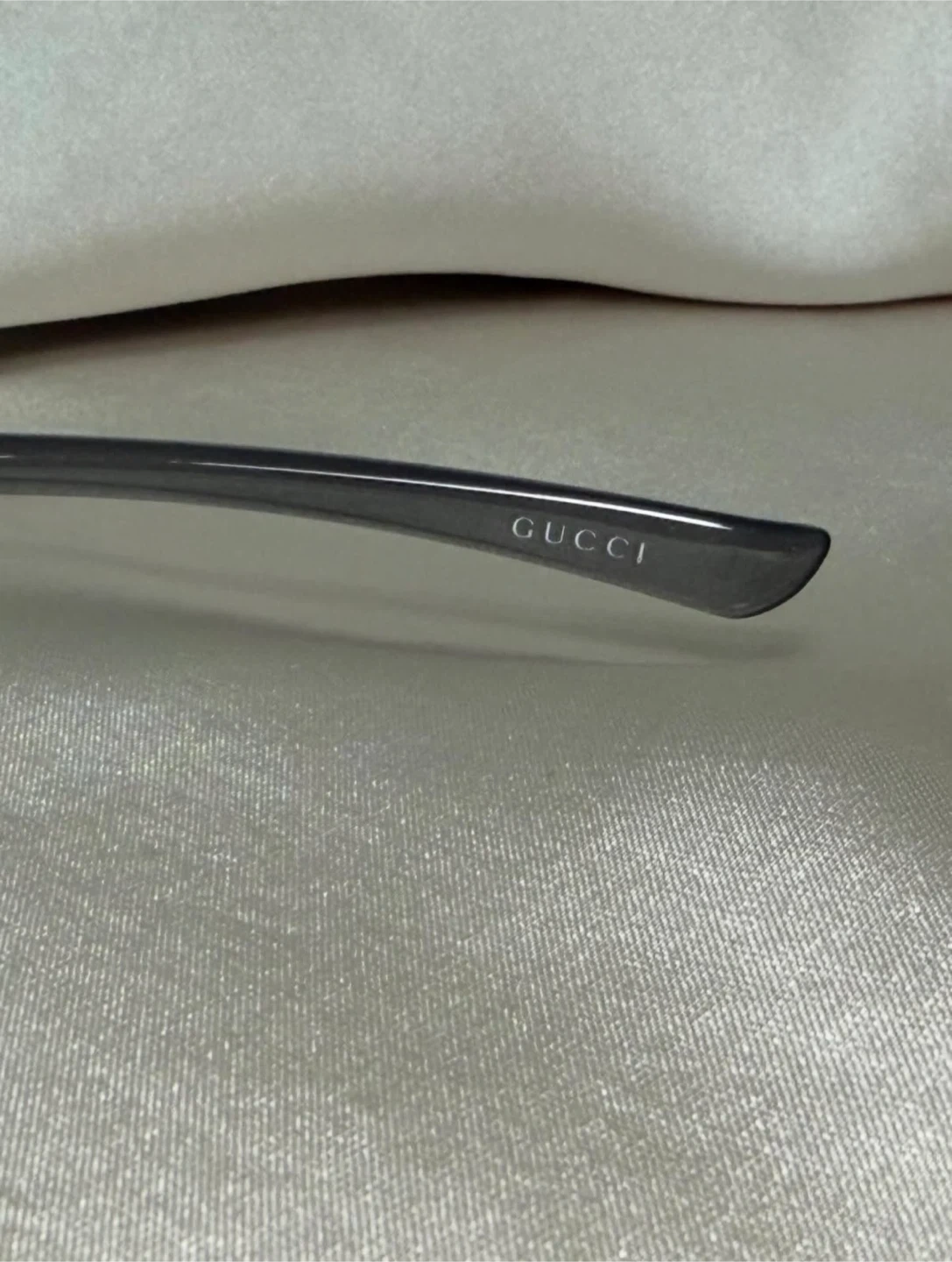 GUCCI グレー サングラス GG 2743/F/Sの写真5枚目