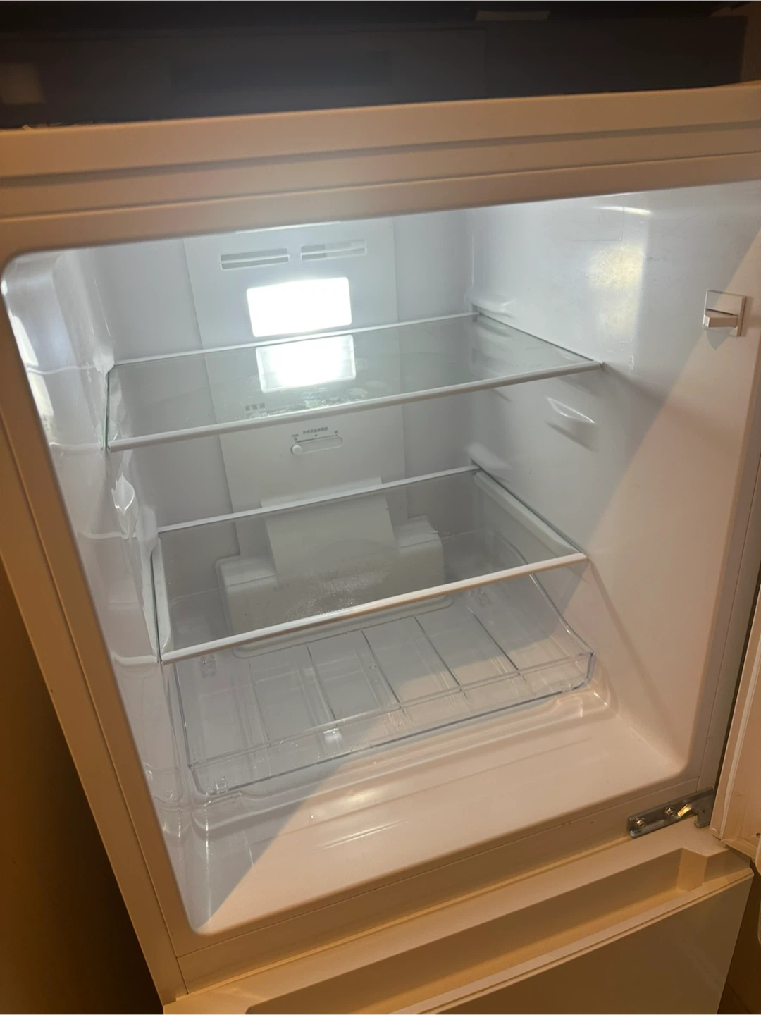 ノンフロン冷凍冷蔵庫 2025年製 121L 半年ほど使用/Non-CFC refrigerator (121L, 2025)の写真2枚目