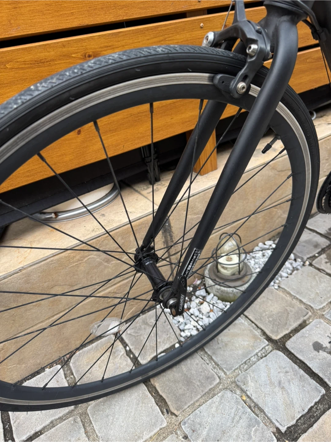 クロスバイク アルミフレーム 外装21段変速 通勤 通学用自転車の写真4枚目