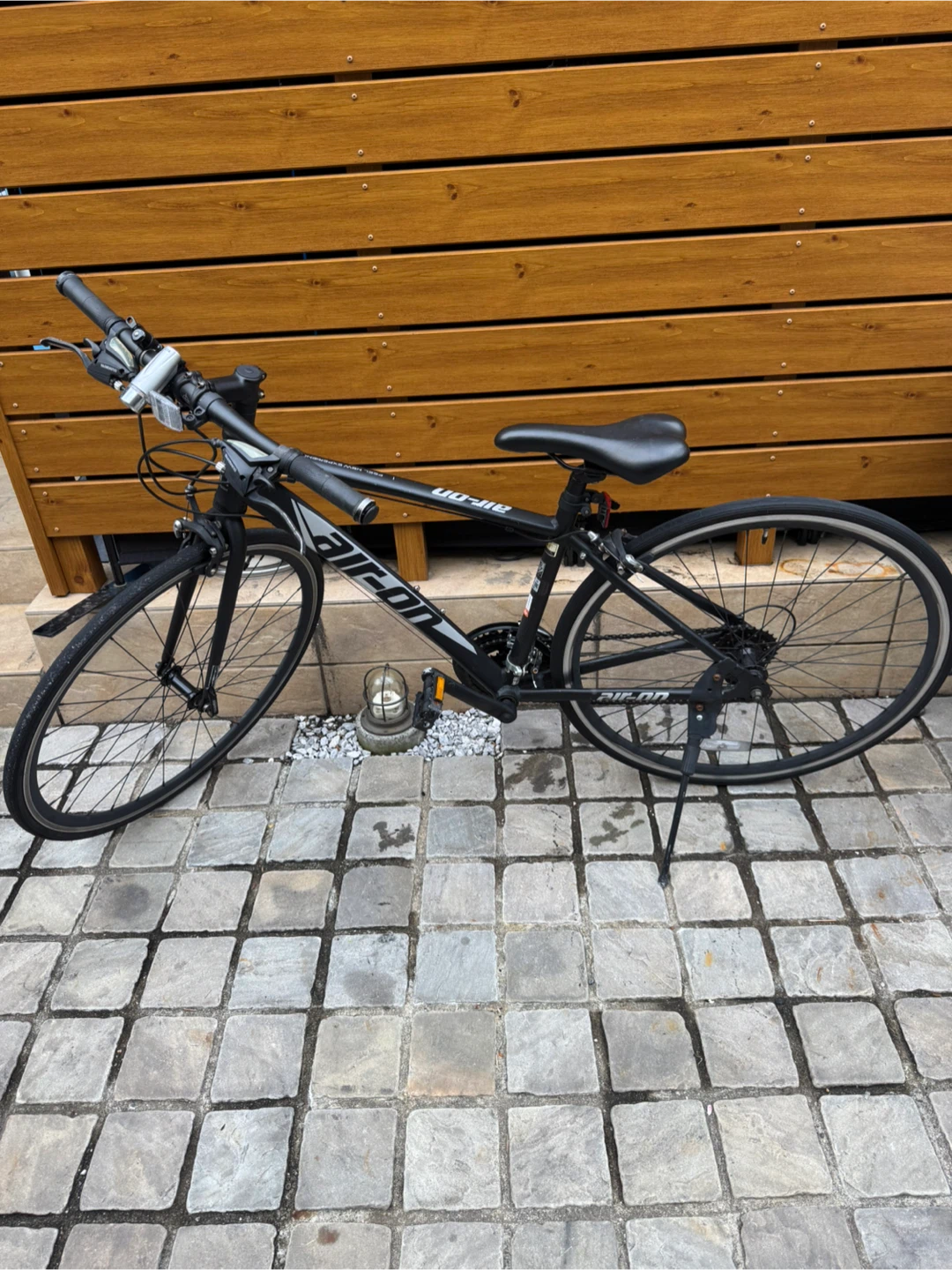 クロスバイク アルミフレーム 外装21段変速 通勤 通学用自転車の写真2枚目
