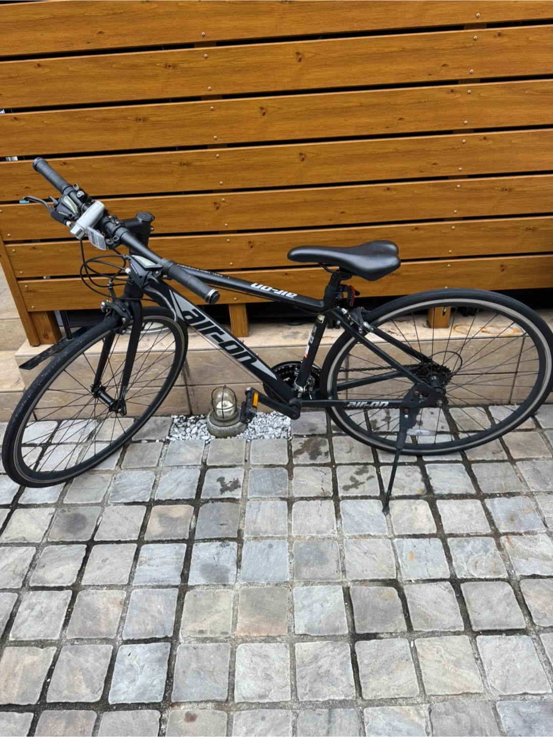 クロスバイク アルミフレーム 外装21段変速 通勤 通学用自転車の写真2枚目