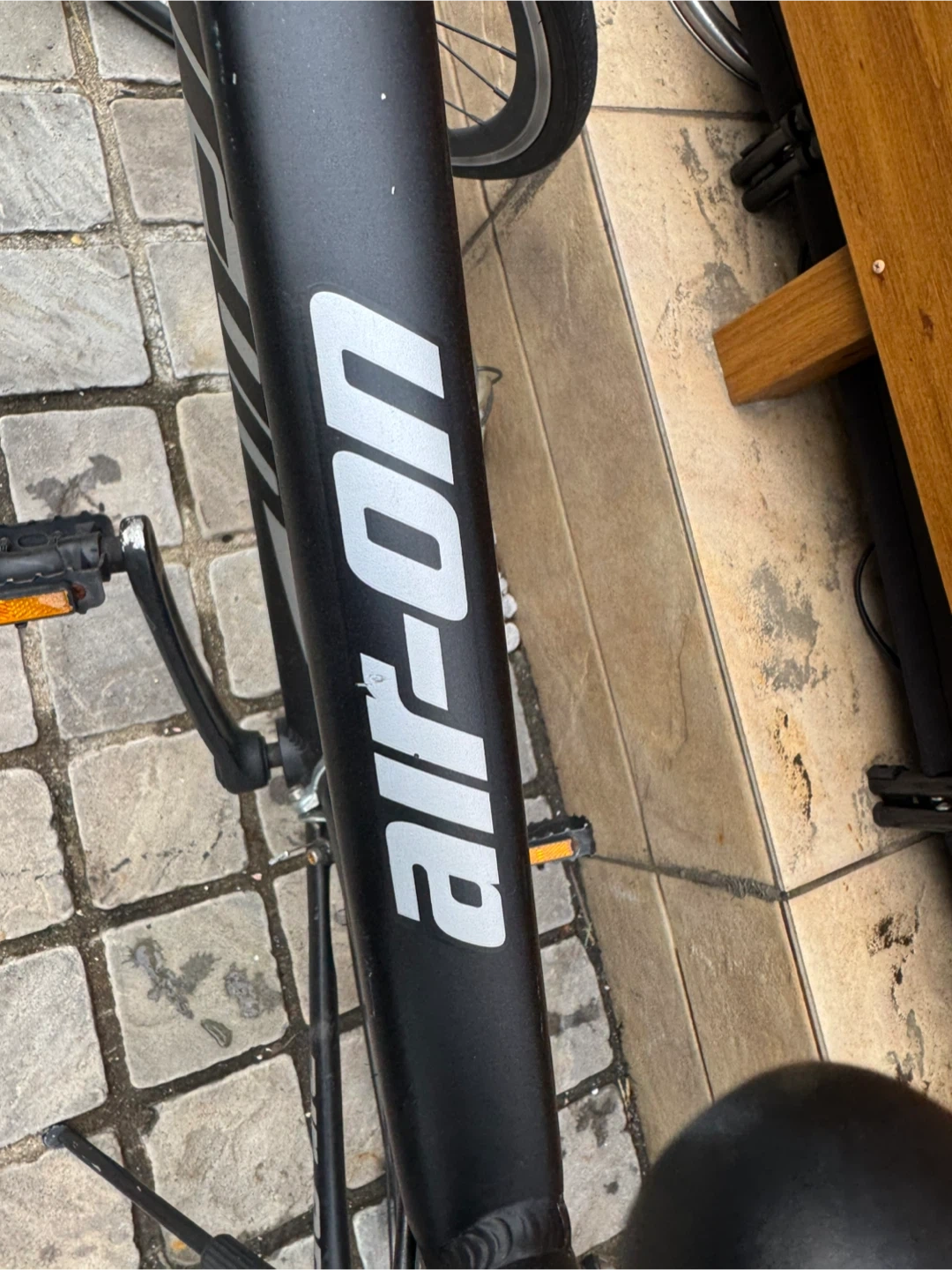 クロスバイク アルミフレーム 外装21段変速 通勤 通学用自転車の写真10枚目