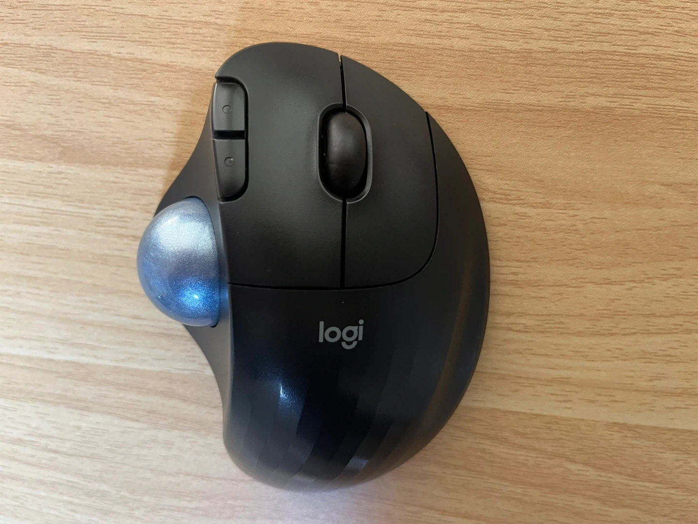 ロジクール ERGO M575 トラックボールマウスの写真2枚目