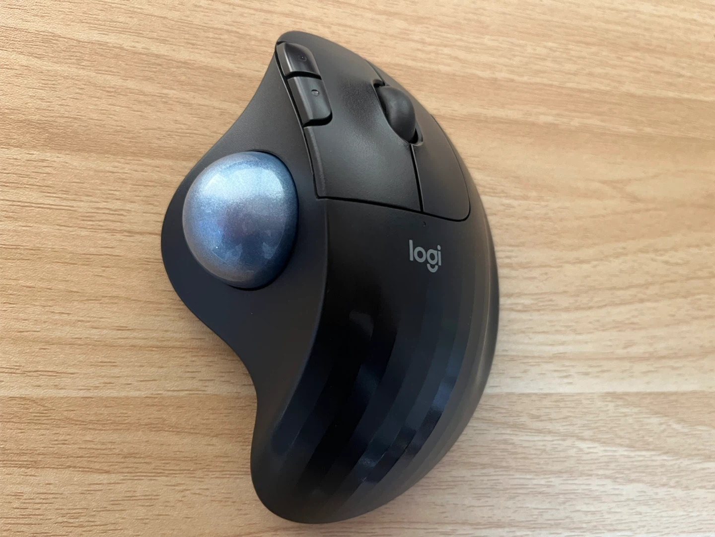ロジクール ERGO M575 トラックボールマウスの写真3枚目