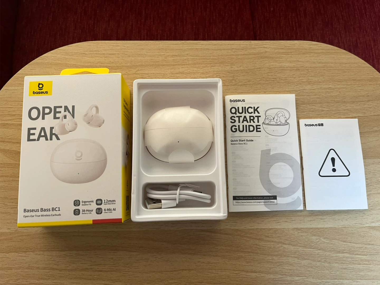 ベースアス Bass BC1 Open-Ear True Wireless Earbudsの写真2枚目