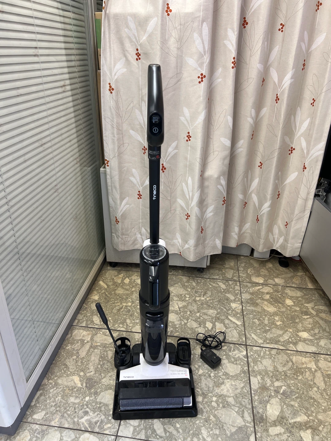 ティネコ フロア クリーナー