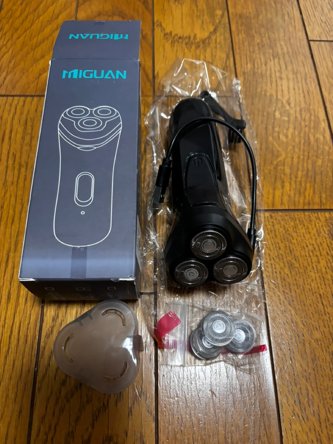 ミグアン シェーバー　携帯用として便利