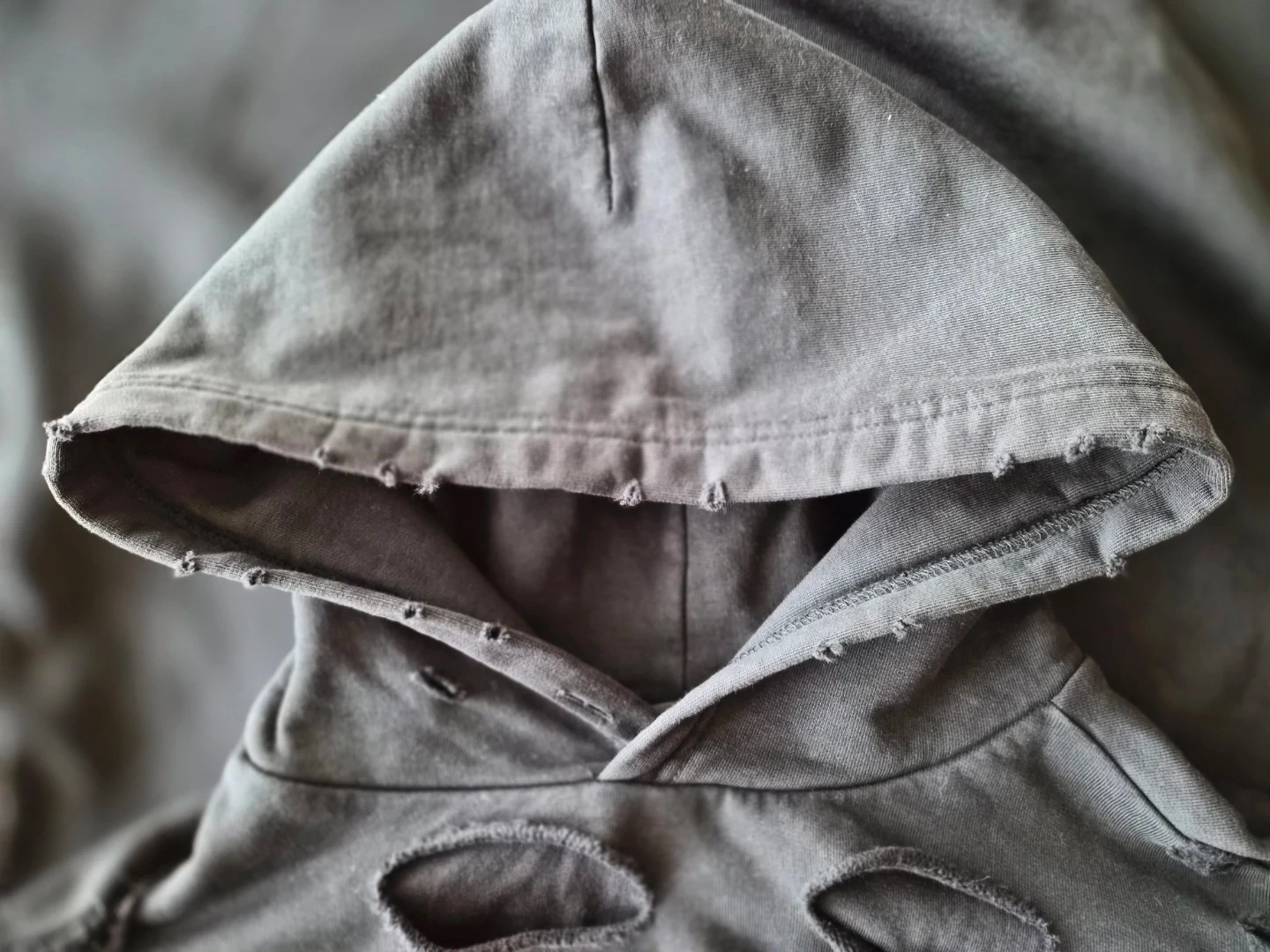 BALENCIAGA DESTROYED HOODIE ダメージ加工 コットンパーカー ブラックの写真9枚目