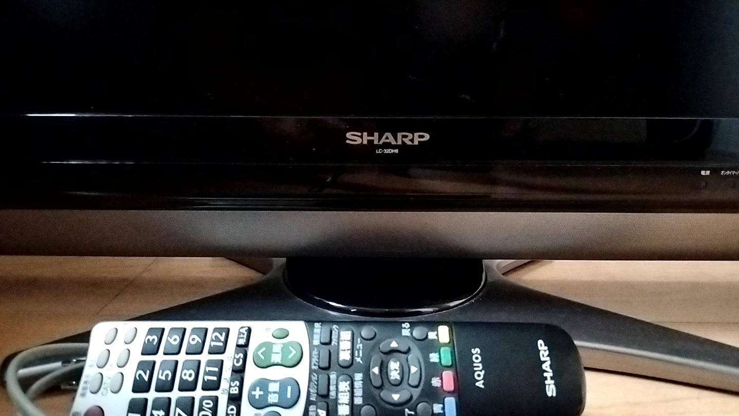 シャープ AQUOS 液晶テレビ LC-32S5の写真4枚目