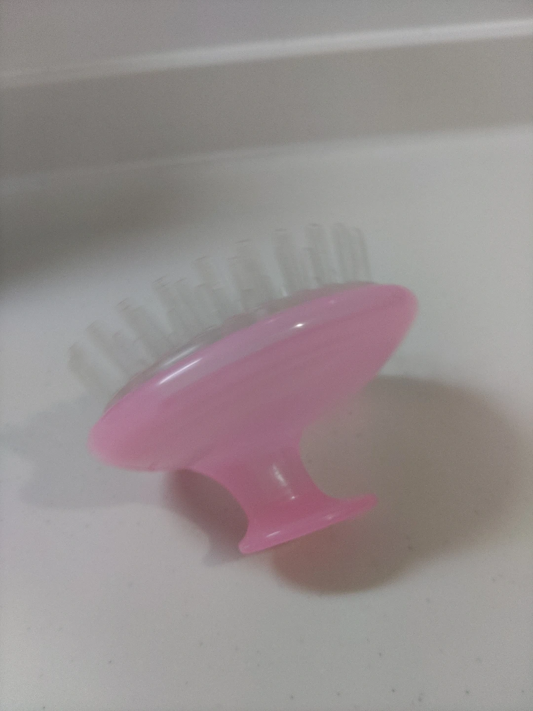 頭皮マッサージブラシの写真2枚目