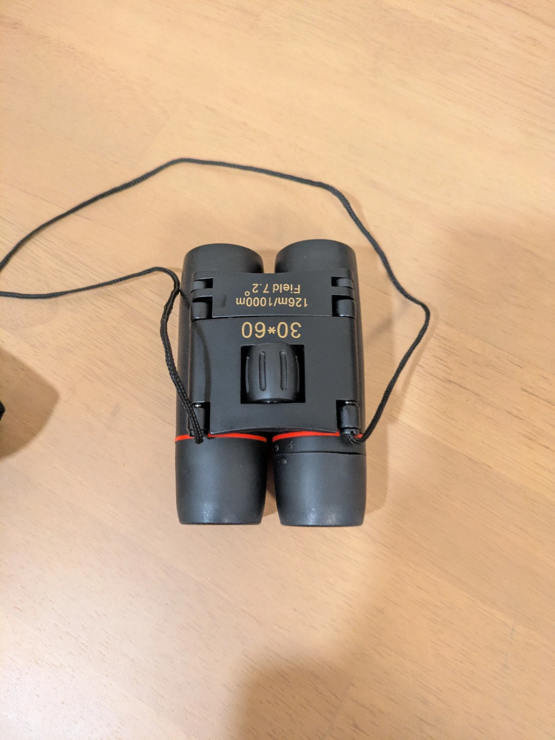 コンパクトな双眼鏡の写真2枚目