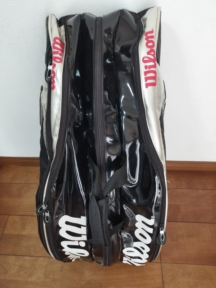 Wilson TOURラケットバッグ ブラック大容量の写真4枚目