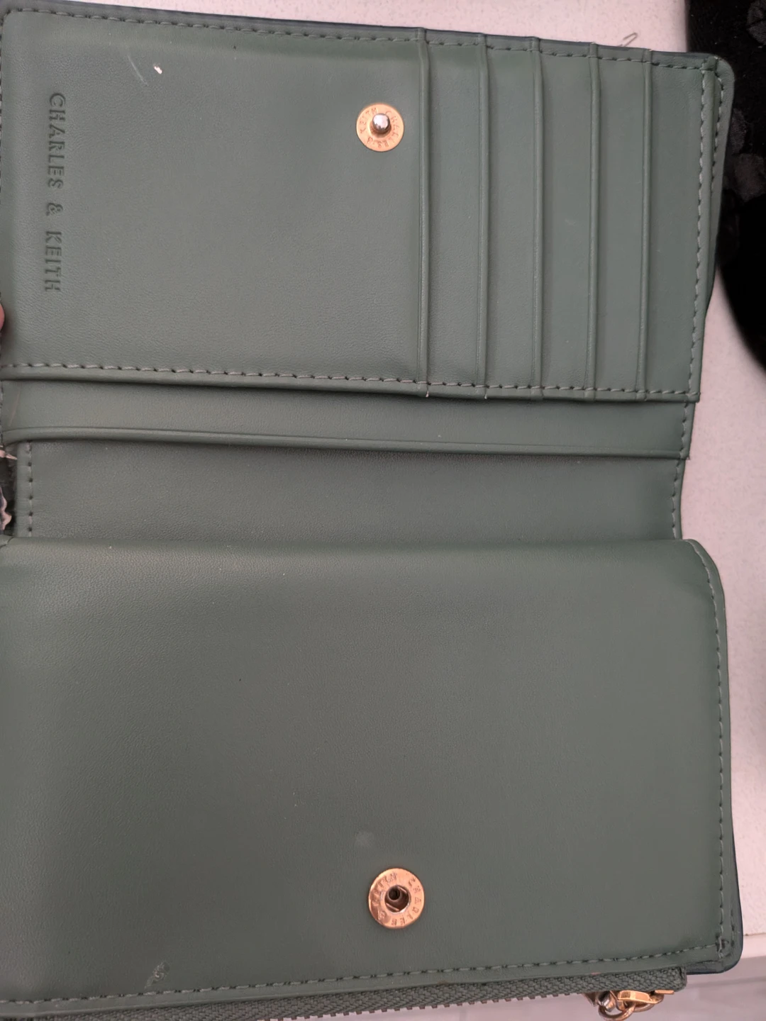 【CHARLES&KEITH】財布の写真4枚目