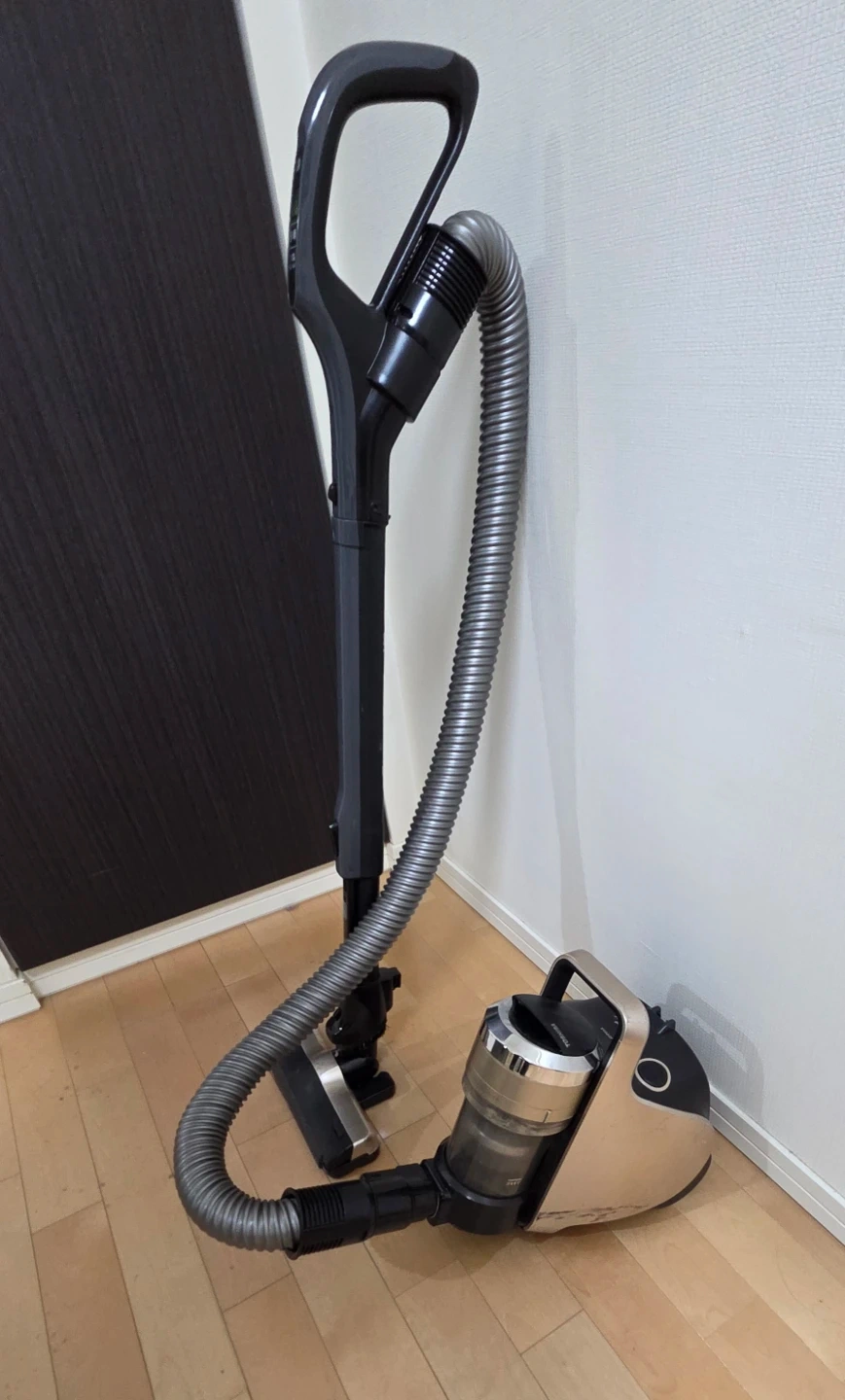 東芝 サイクロンクリーナー VC-JS4000の写真3枚目