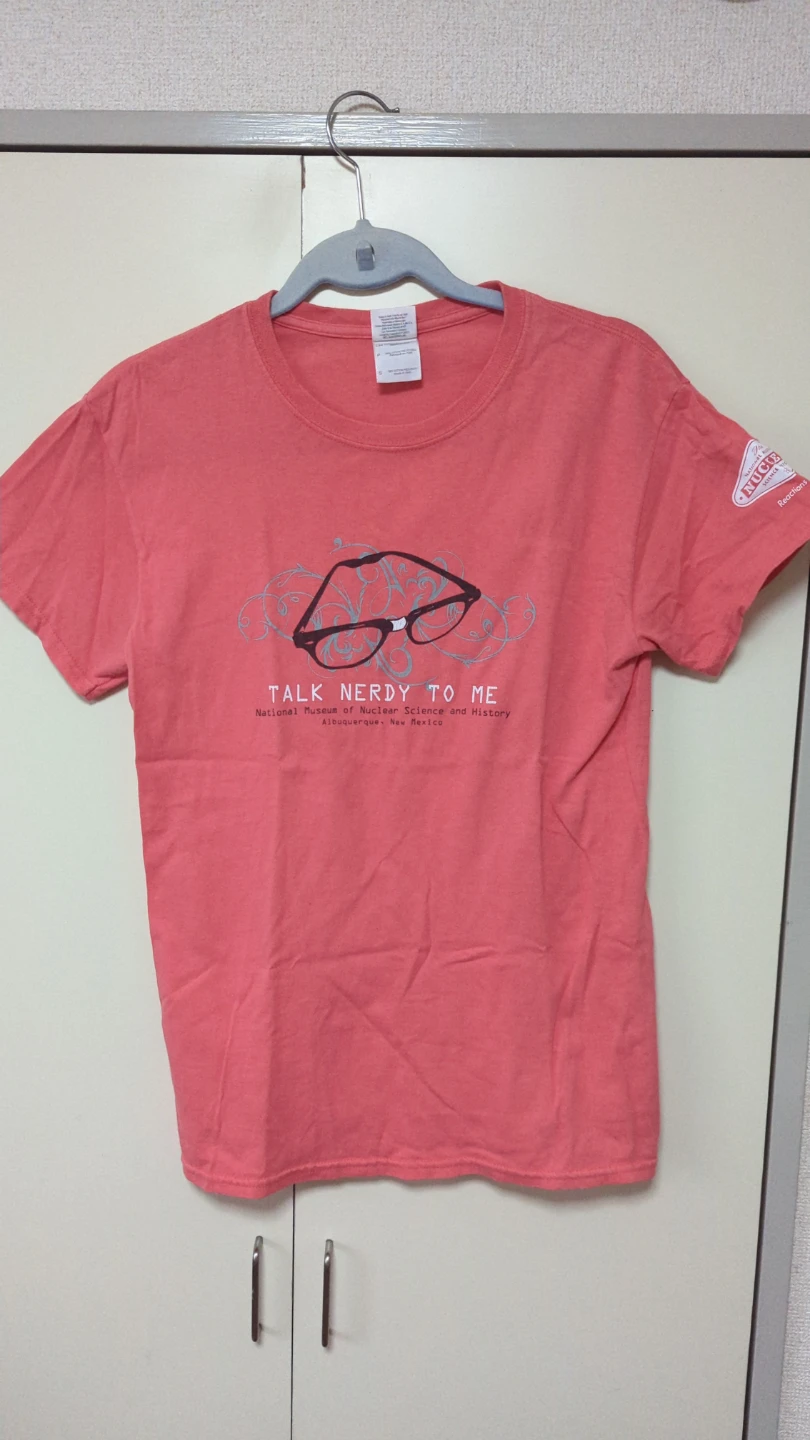 Tシャツ "TALK NERDY TO ME"