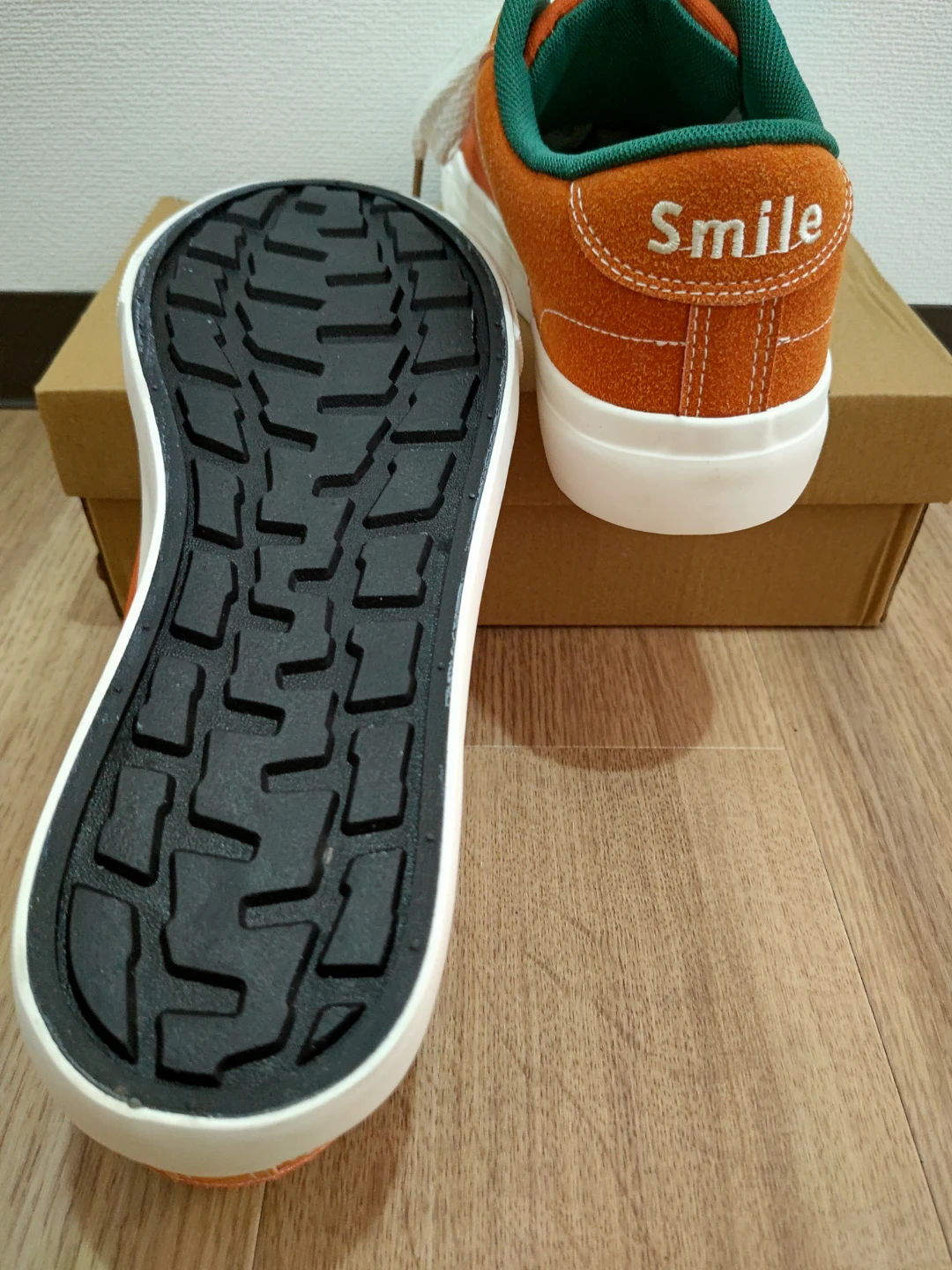 【最終価格】新品キャンパス生地スニーカー 幅広　オレンジの写真3枚目