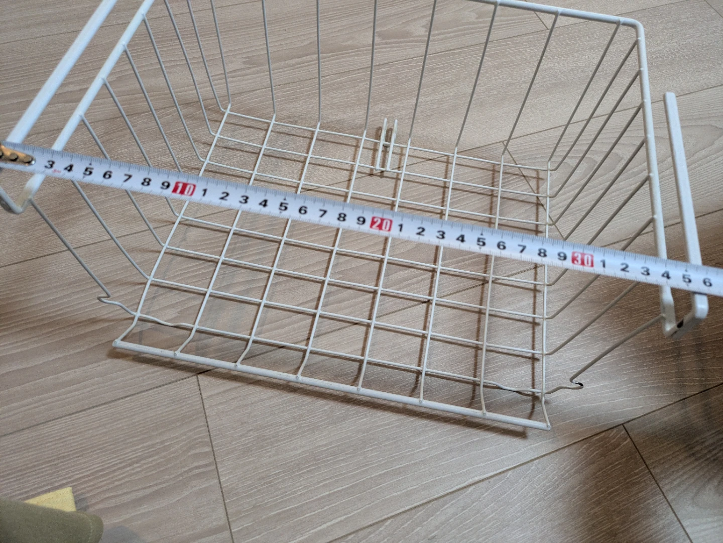 ワイヤーバスケット 白 収納棚吊り下げの写真2枚目