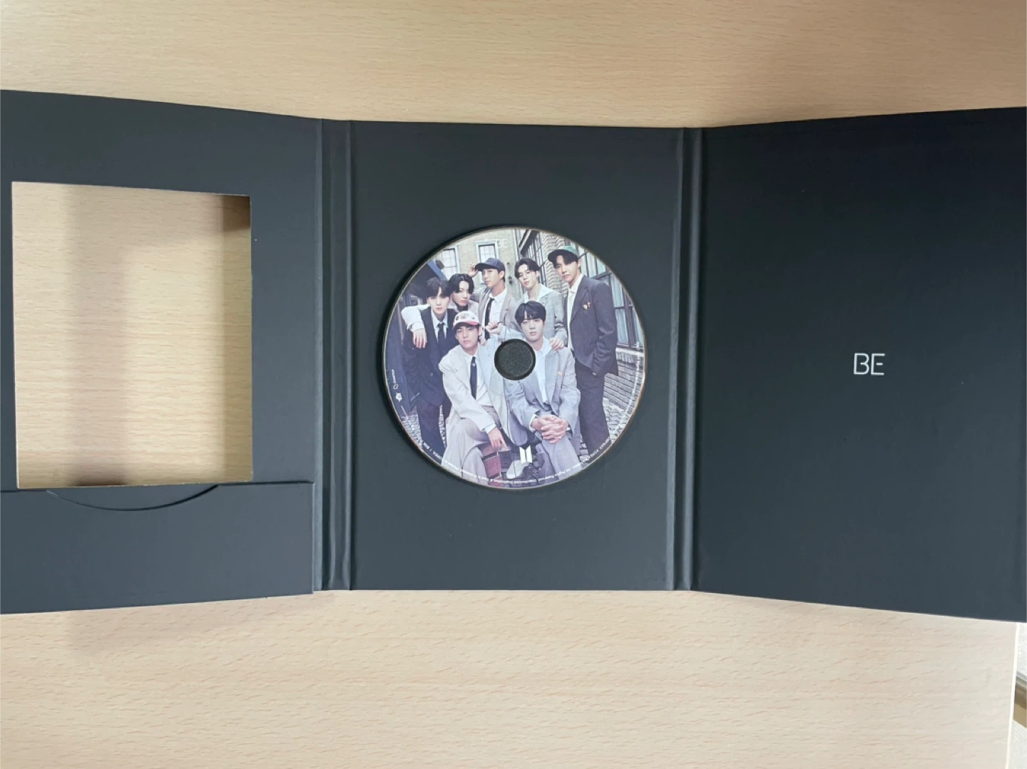 (ノート付き)BTS BE (Deluxe Edition) アルバムの写真4枚目