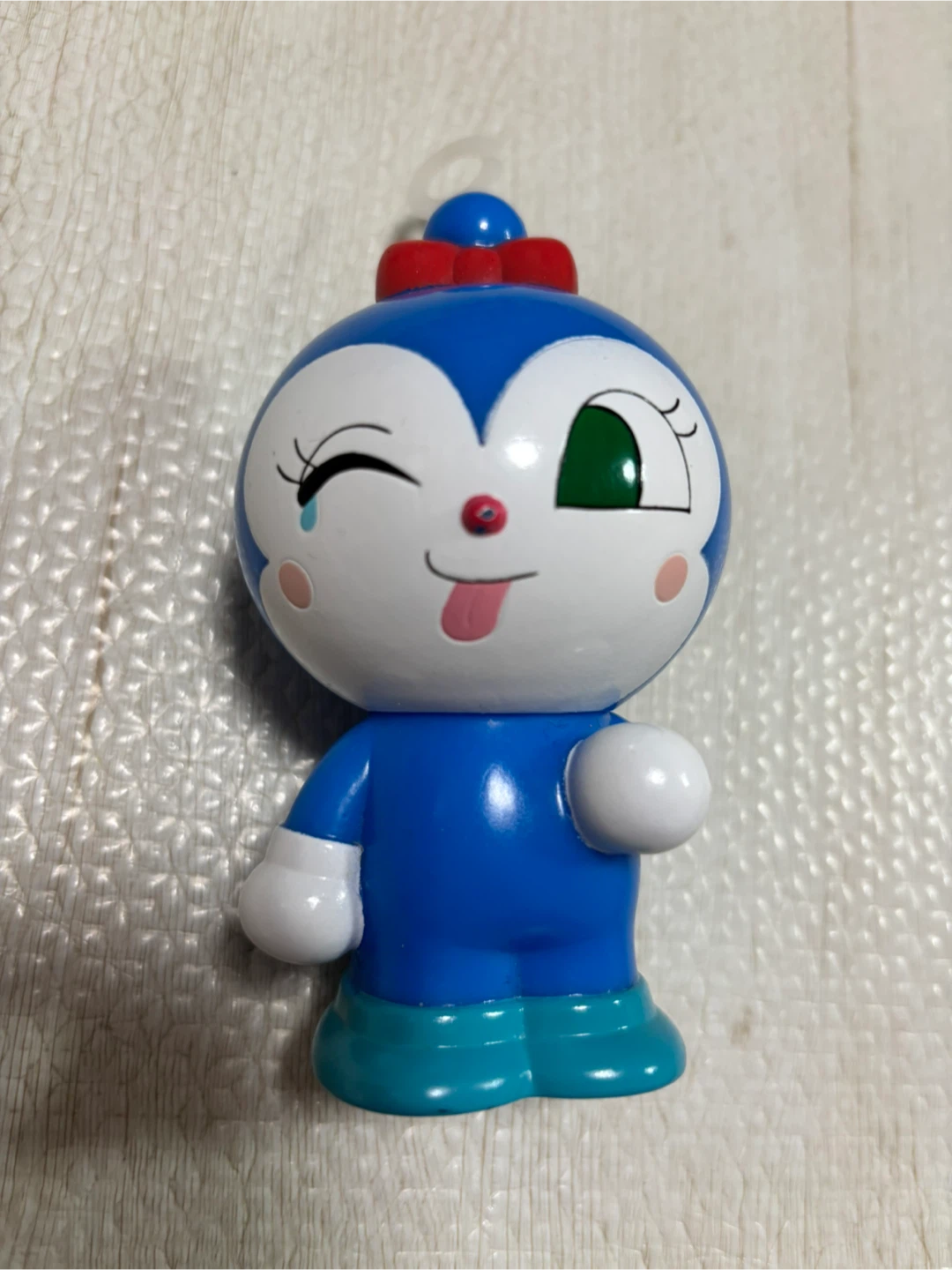 キャラクター人形