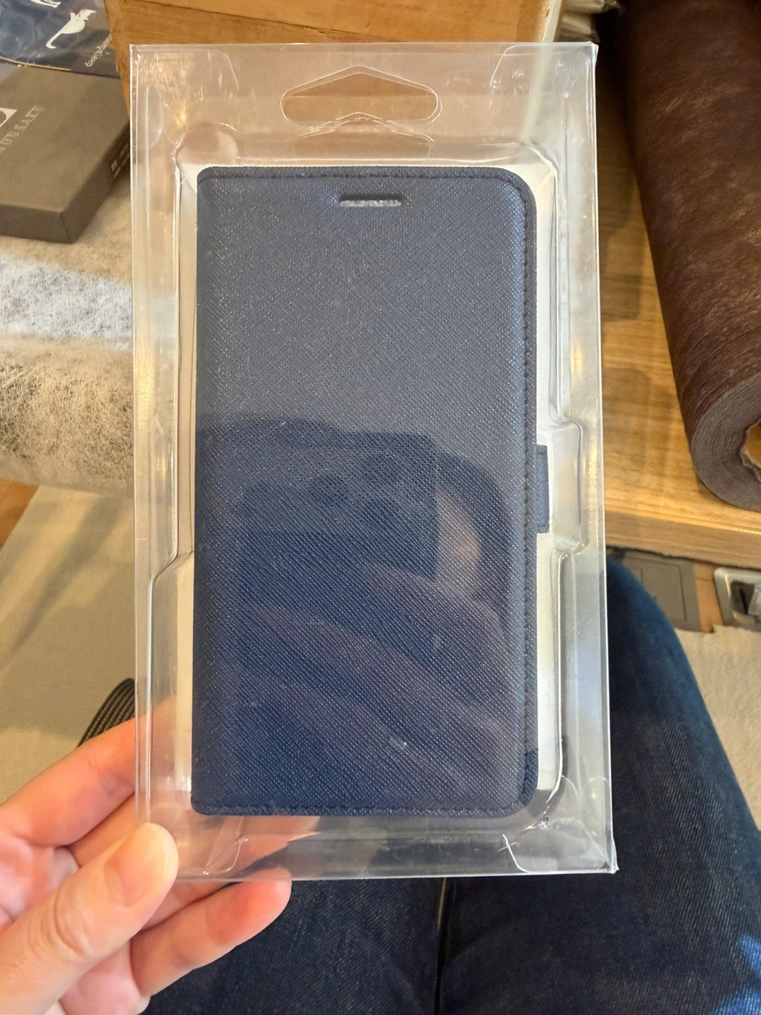 コラリス iPhone11/XR 手帳型ケース ネイビー