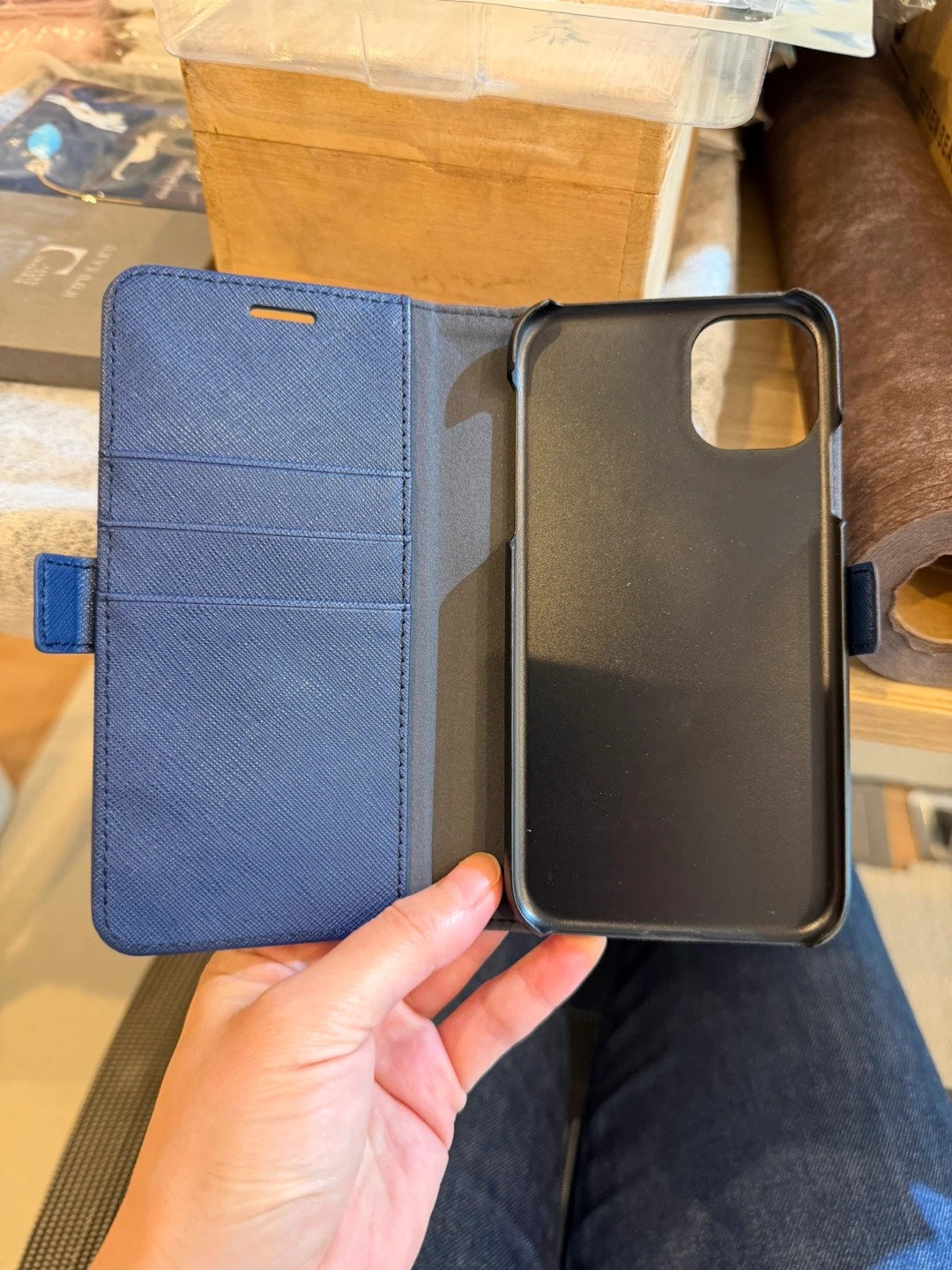 コラリス iPhone11/XR 手帳型ケース ネイビーの写真4枚目